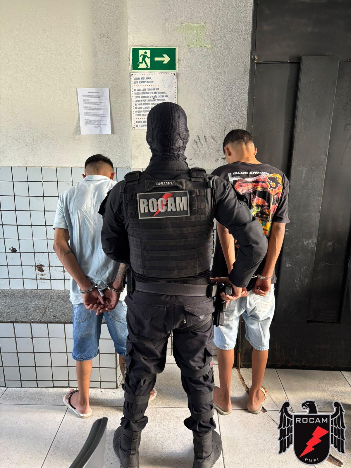 Adolescente tenta fugir com carro roubado e é apreendido após perseguição na zona Norte de Teresina