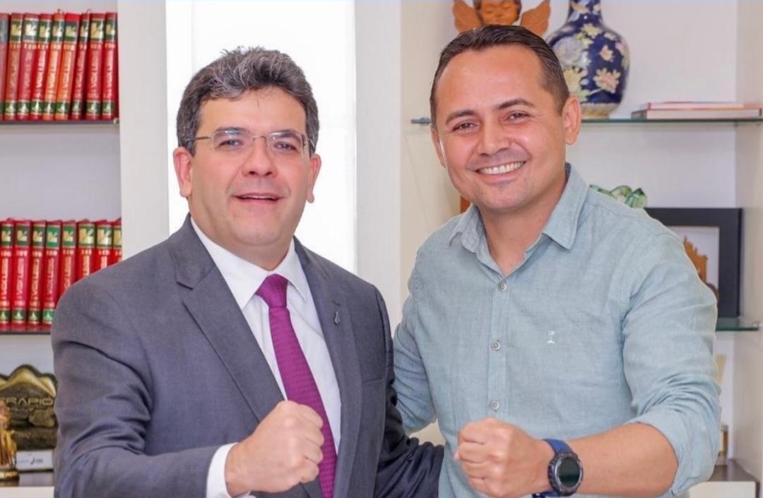 Delegado Charles Pessoa perde seguidores após foto com Rafael Fonteles e vira alvo de críticas nas redes
