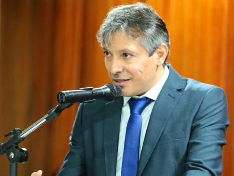 TCE aplica multa a prefeito após identificar falhas em licitações e possível prejuízo de R$ 142 mil