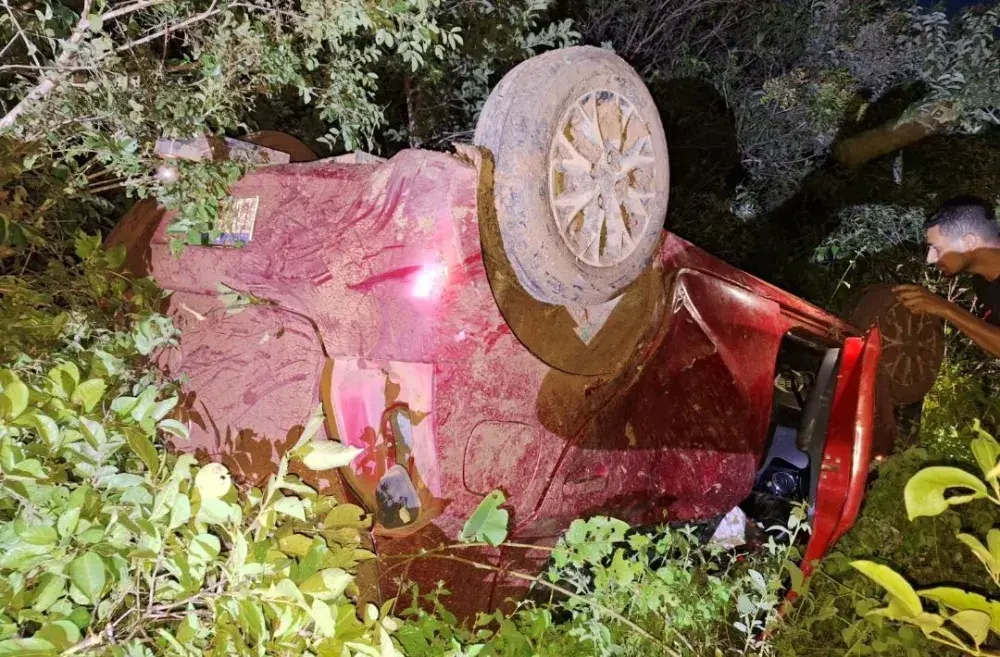 Adolescente furta carro do próprio tio pela segunda vez e provoca acidente grave no interior do Piauí