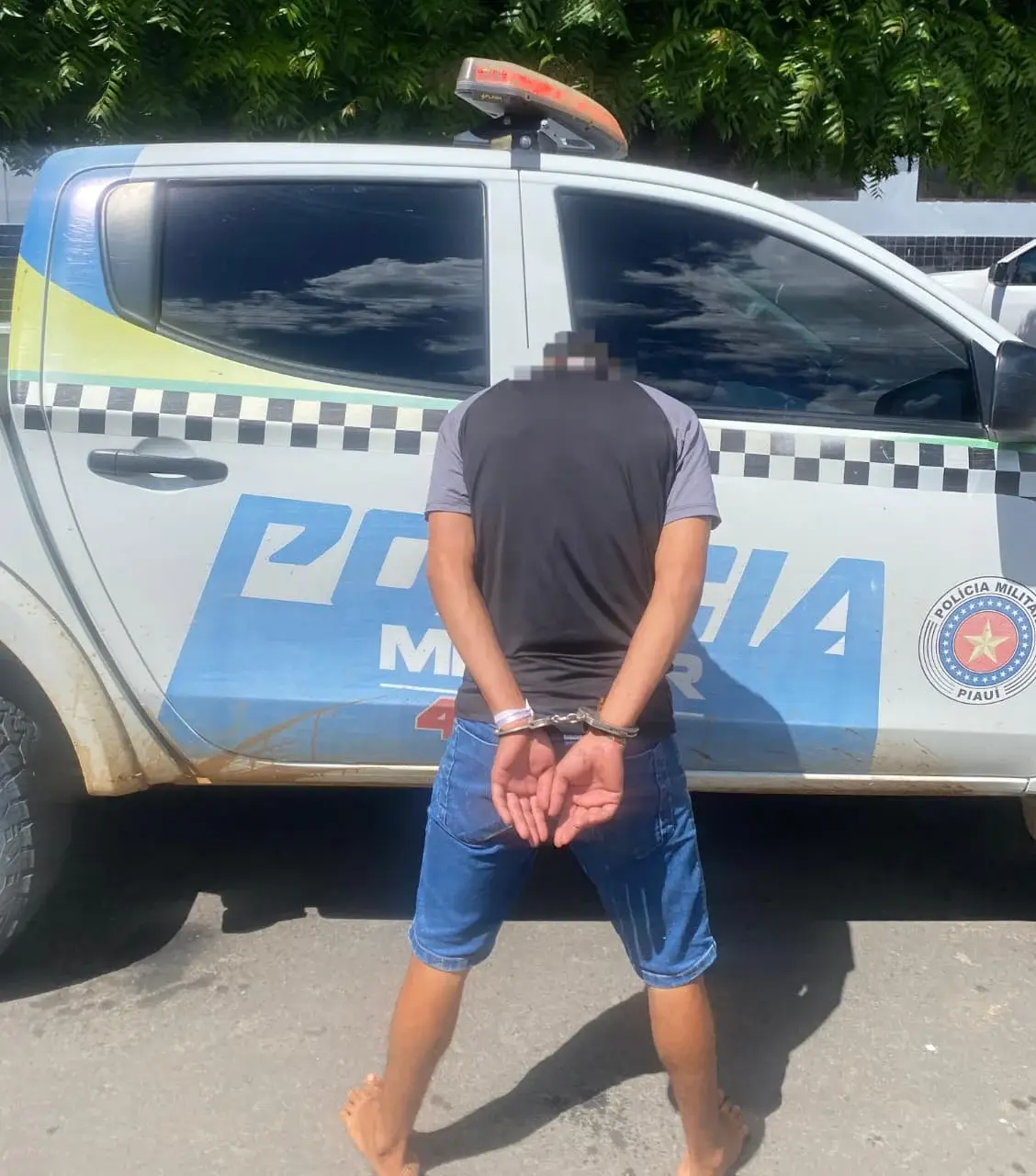 FUGA, PERSEGUIÇÃO E DROGA PRONTA PARA VENDA: SUSPEITO É CAPTURADO APÓS AÇÃO INTENSA DA POLÍCIA EM PIO IX 