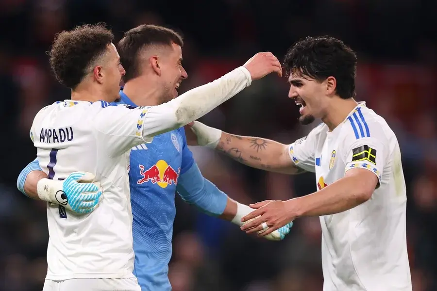 LEEDS SURPREENDE O MANCHESTER UNITED E GANHA FÔLEGO NA TABELA