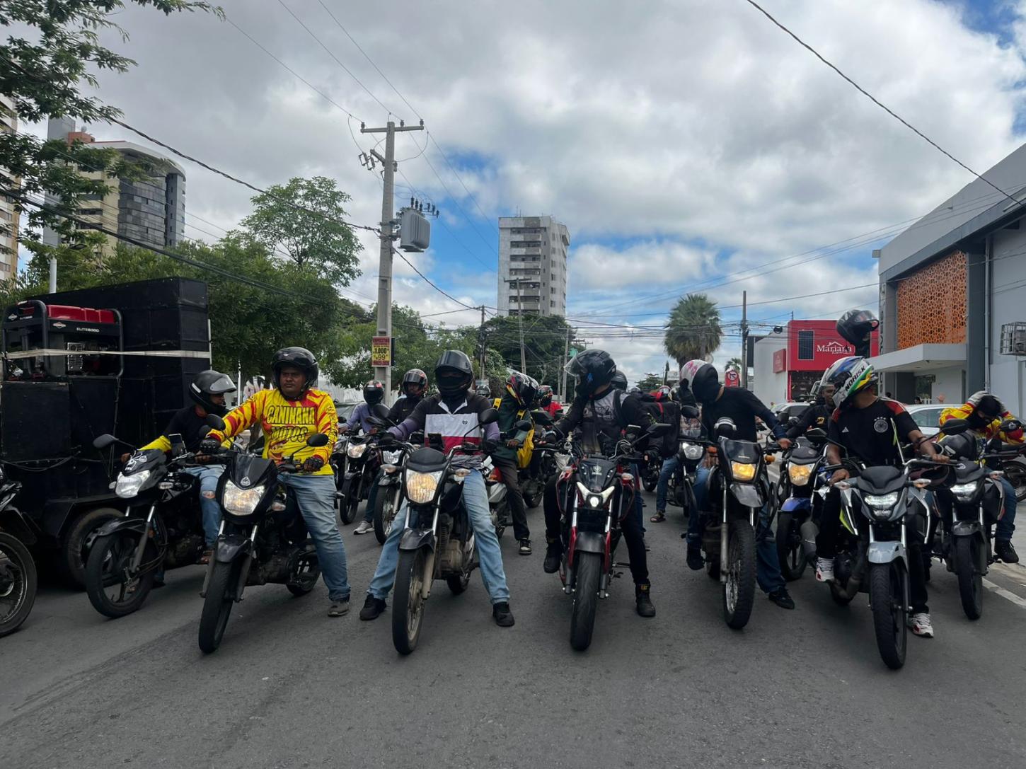 MOTORISTAS DE APLICATIVO PROTESTAM CONTRA PROJETO E ALERTAM PARA QUEDA NA RENDA EM TERESIN