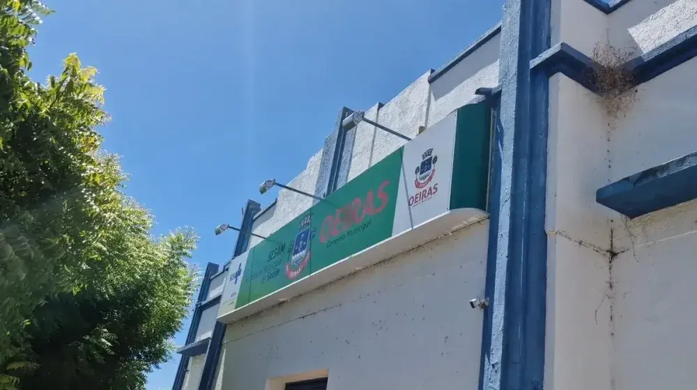 Falta de assistência e perda de prazos expõem drama de mãe em Oeiras por exames auditivos da filha