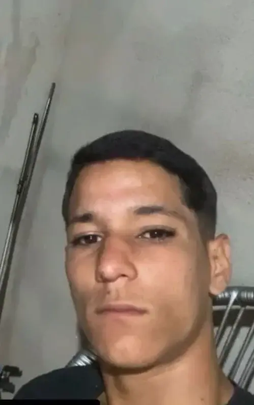 Jovem morre após grave acidente entre moto e caminhão na BR-407 em Jaicós