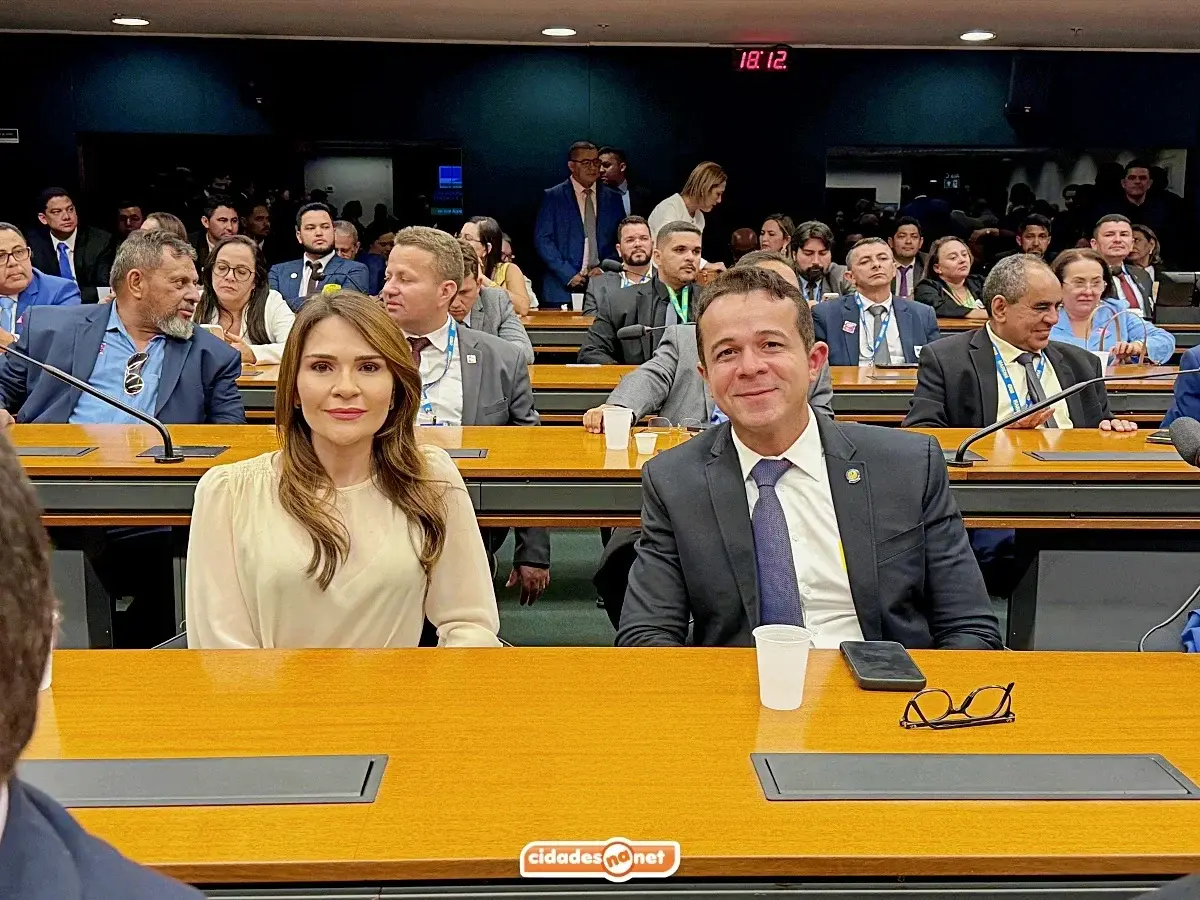 Prefeito Dr. Naerton Moura participa da Marcha dos Municípios e destaca obra de asfaltamento para Sussuapara em Brasília