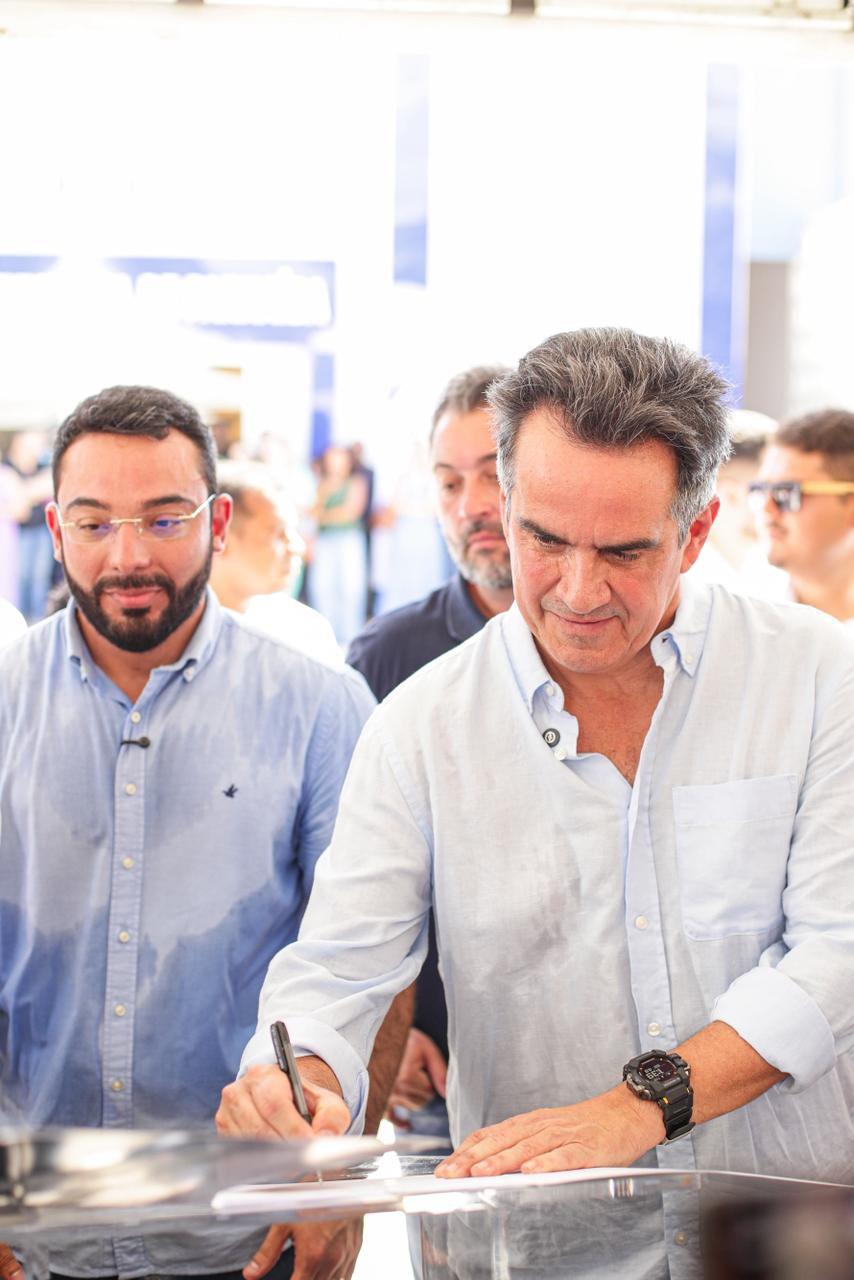 Ciro Nogueira inaugura, em Parnaíba, Centro Municipal de Imagem e Diagnóstico