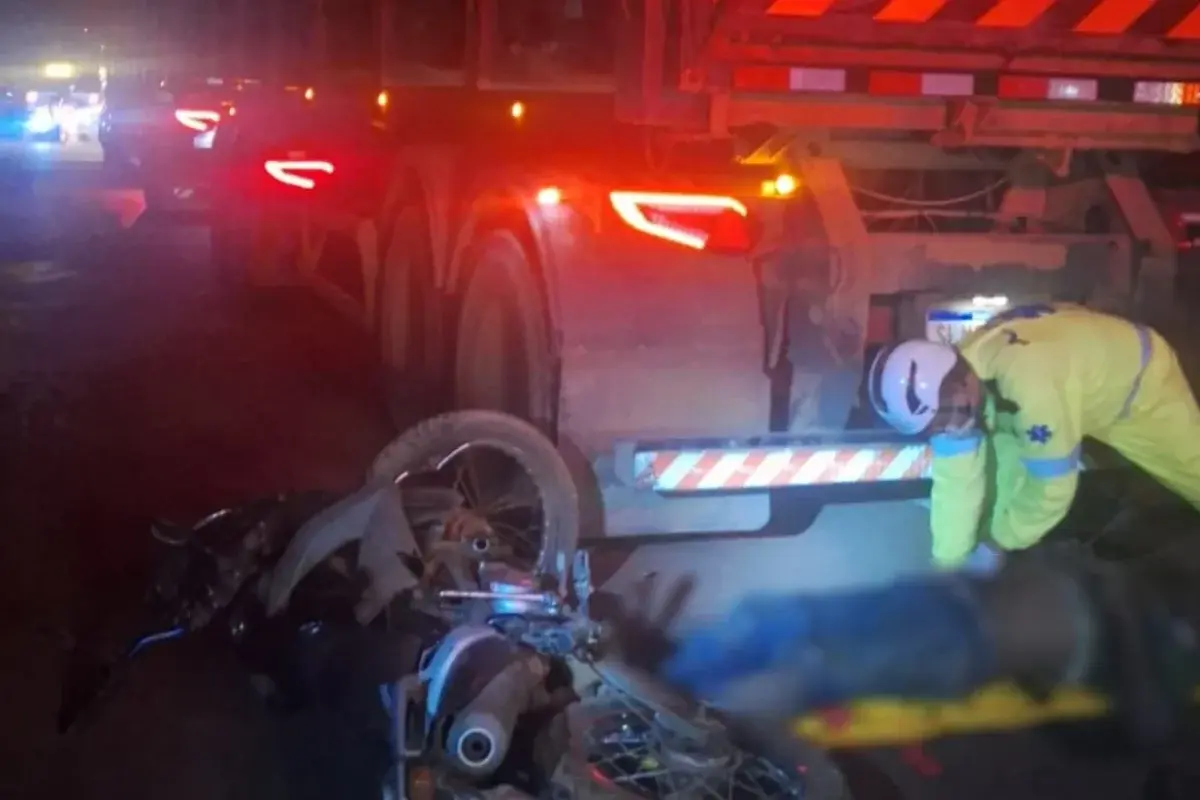 Motociclista fica ferido após colidir na traseira de caminhão na PI-247, em Uruçuí