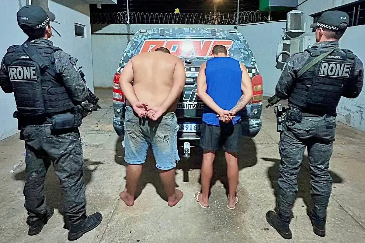 Polícia Militar apreende mais de 1 kg de drogas e conduz dois suspeitos por tráfico na zona Sul de Teresina