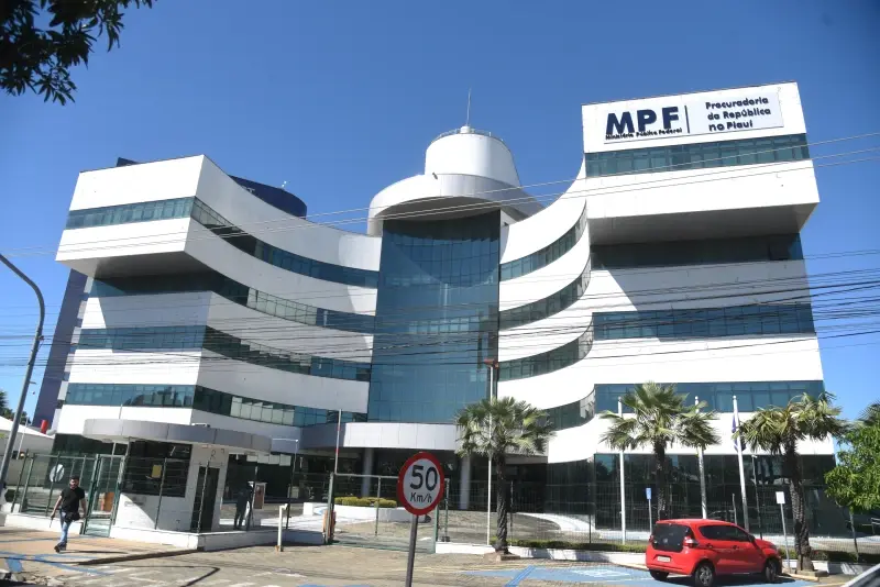 Justiça Federal aceita denúncia e torna réus investigados por suposta fraude em licitação do transporte escolar no Piauí
