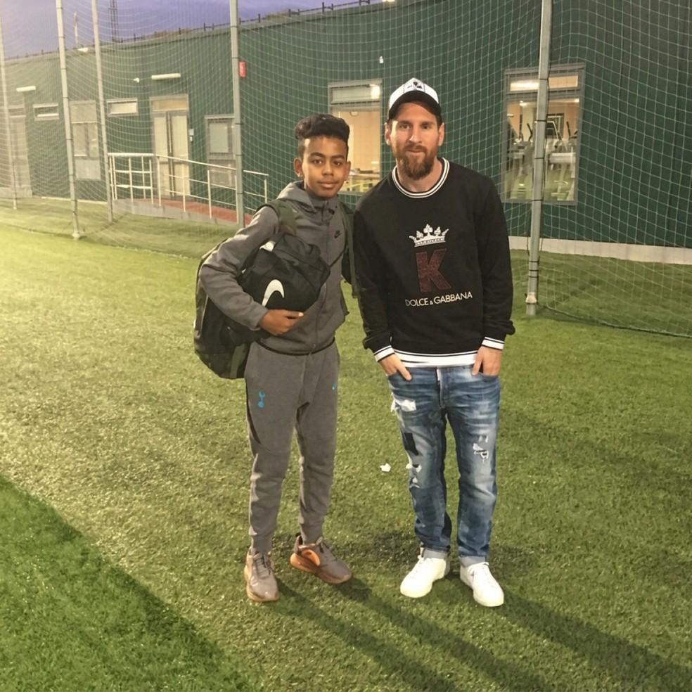 Messi e Lamine Yamal revivem foto histórica em duelo inédito na final da Copa do Mundo