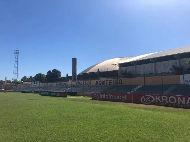 Reformas em estádios podem concentrar jogos da Série B do Piauiense no Lindolfo Monteiro