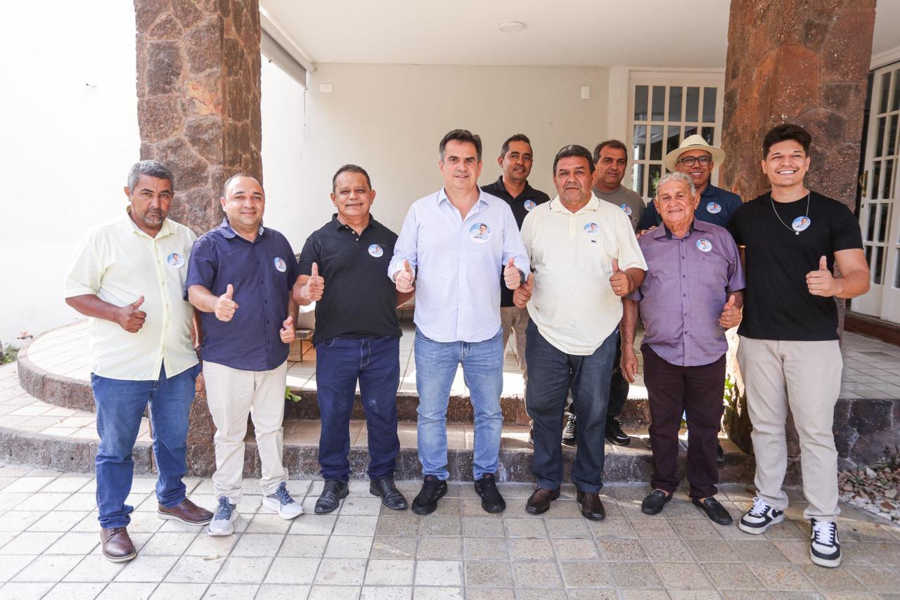 *Grupo de vereadores da mesma cidade e partido de Júlio César declaram voto para Ciro Nogueira*    O senador e candidato à reeleição, Ciro Nogueira, presidente nacional do Progressistas, recebeu o apoio de um importante grupo de v