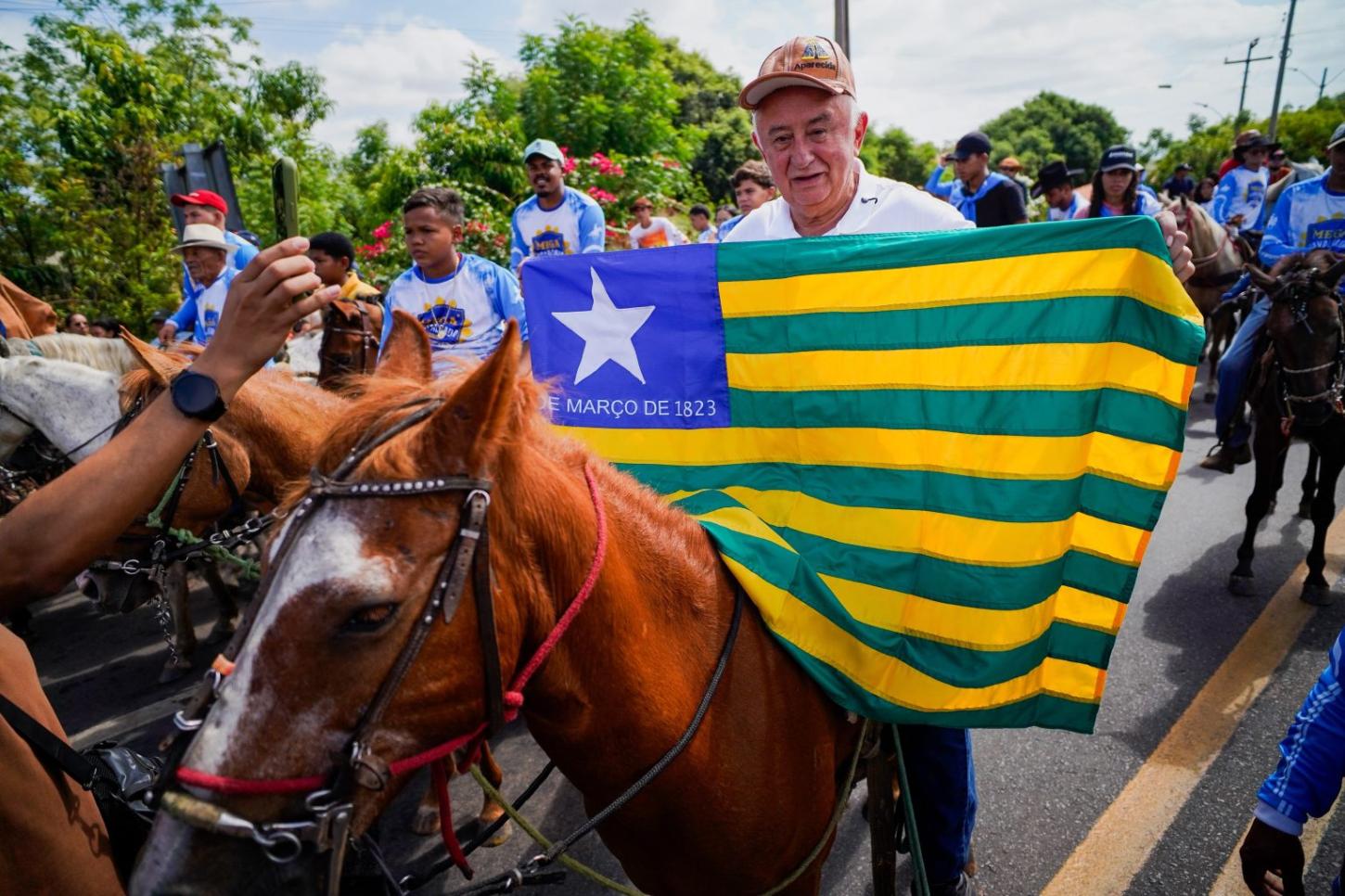 Júlio César aparece em 2º lugar em pesquisa para o Senado no Piauí