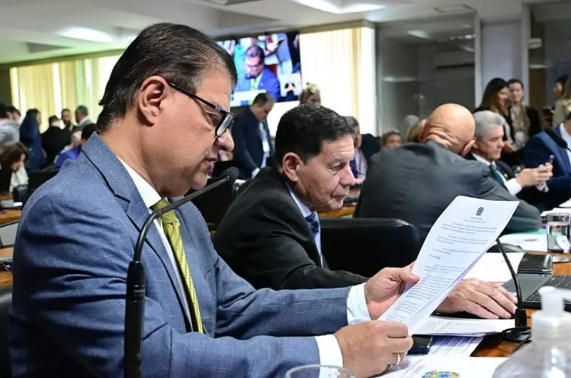 Novo piso de médicos e dentistas pode gerar impacto de R$ 408 milhões aos municípios do Piauí