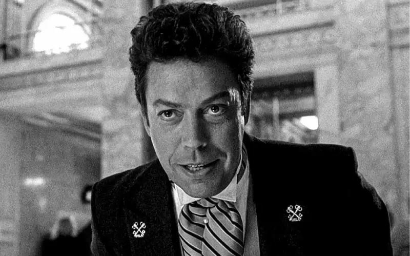 Tim Curry, astro de “It” e “The Rocky Horror Picture Show”, morre aos 80 anos