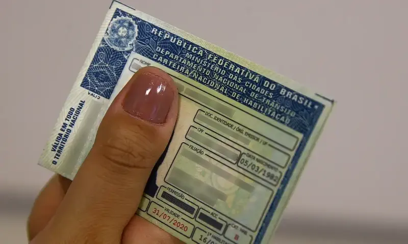 CNH vencida entre junho e setembro tem validade extra até dezembro
