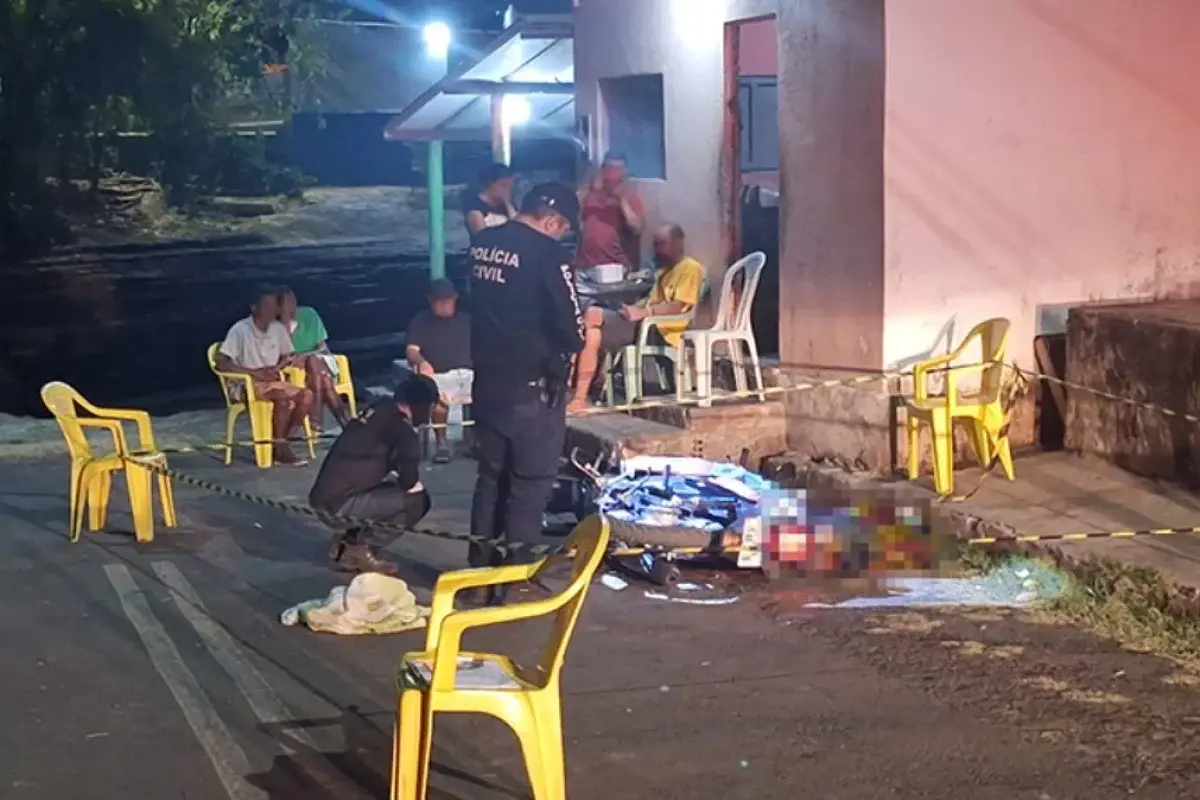 Homem é morto a tiros enquanto estava em moto e outro é baleado em Monsenhor Gil