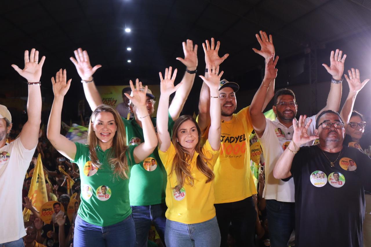 Jadyel Alencar destaca ações e investimentos em Picos durante grande ato com apoiadores