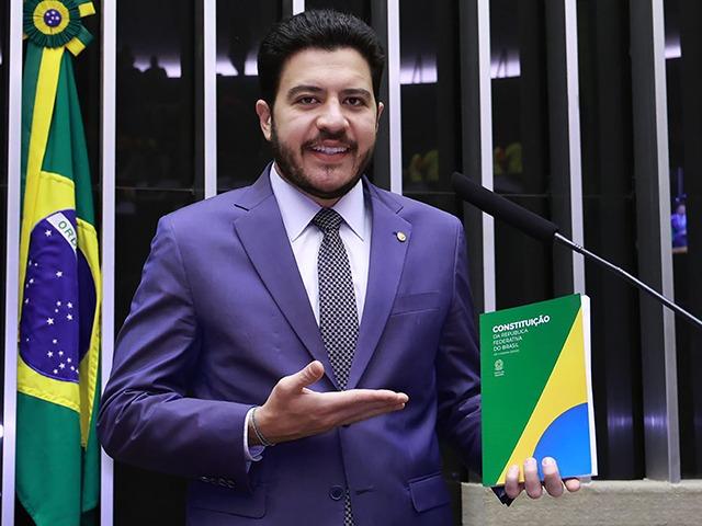 Deputado Jadyel Alencar defende fim da “taxa das blusinhas” que beneficia consumidor de baixa renda