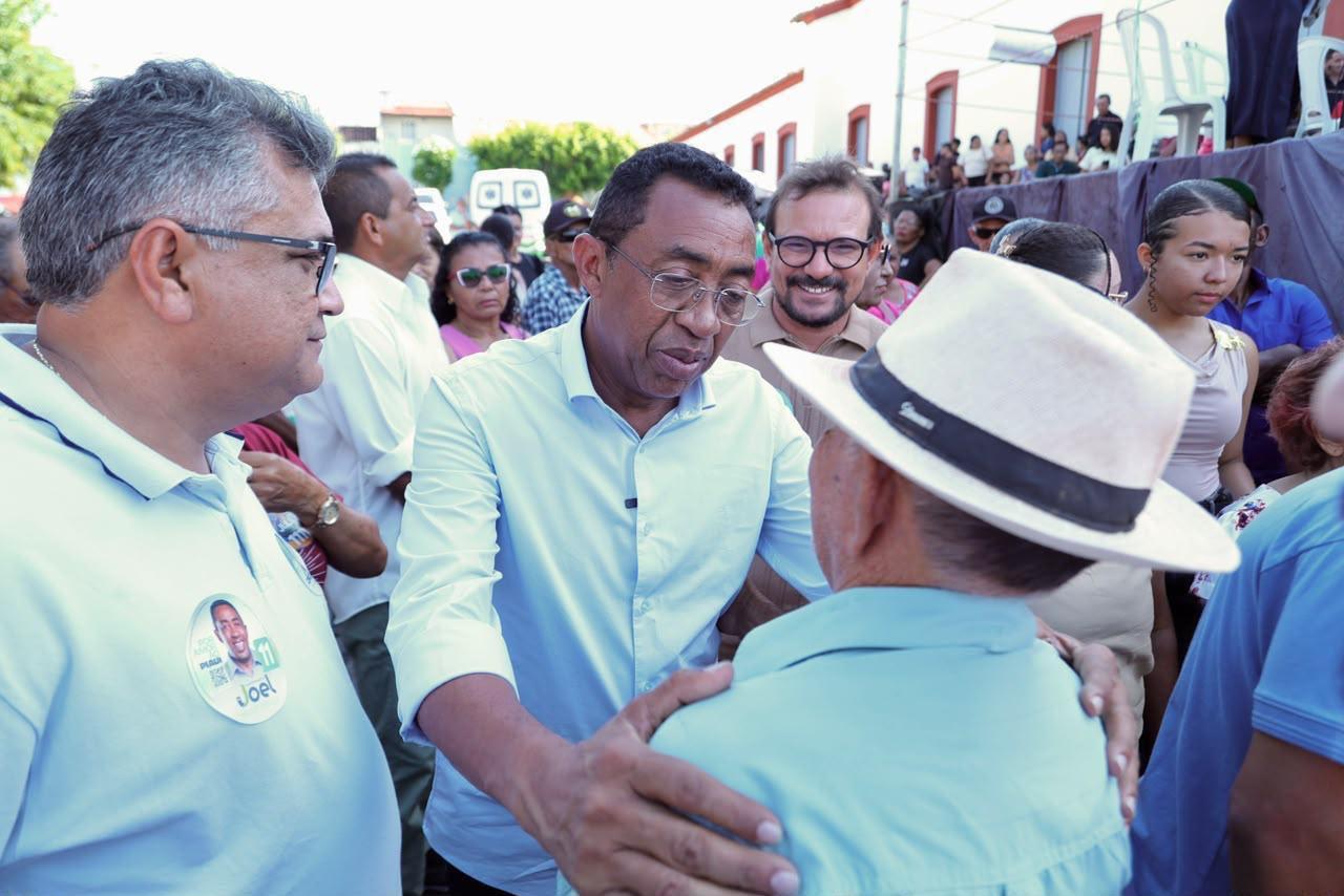 Joel relembra que Rafael esteve prometendo adutora para Jaicós, não entregou e apresenta solução