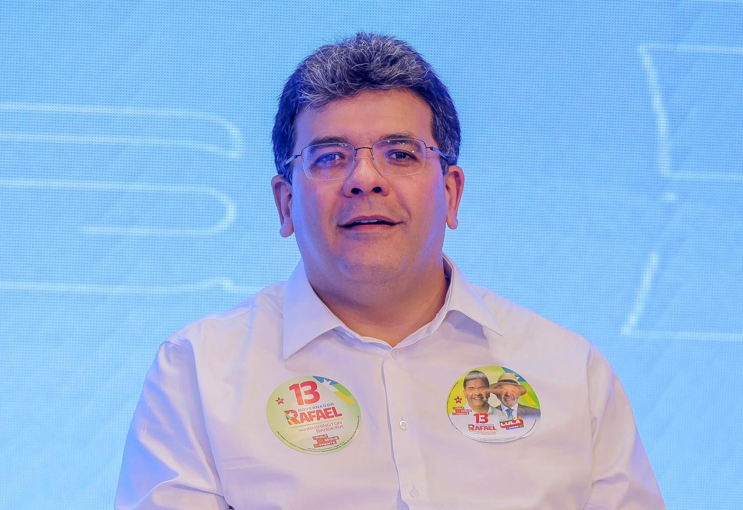 Rafael Fonteles critica candidatos em debate: “ausência total de propostas concretas”