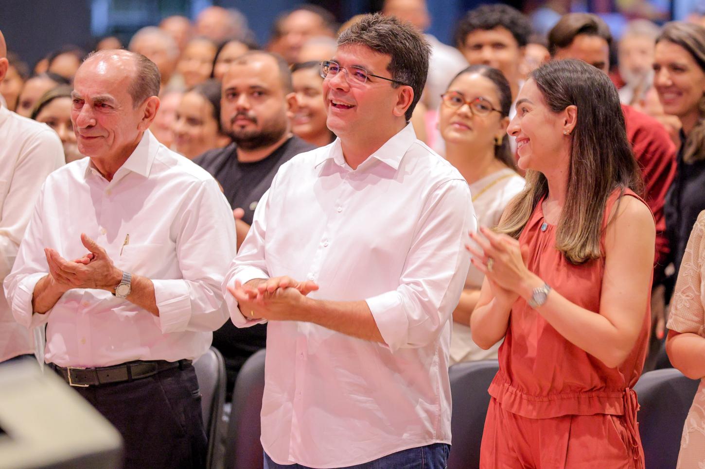 Rafael Fonteles participa de culto e destaca parceria com igrejas na construção de políticas sociais