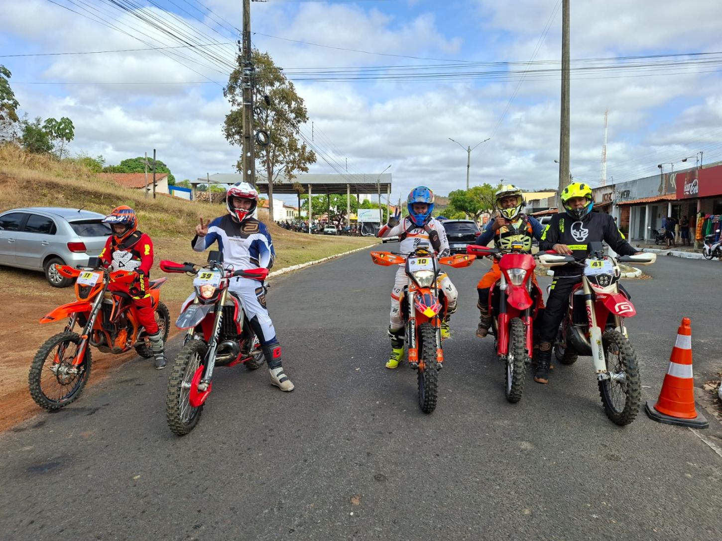 3º Enduro da Amizade reúne pilotos e consagra campeões após 182 km de percurso