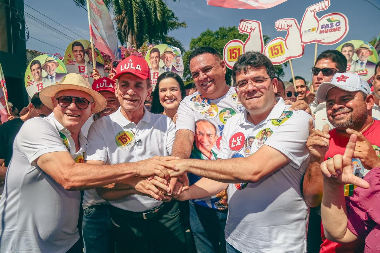 Rafael Fonteles mostra força política na região Sul com grande caminhada em São Raimundo Nonato