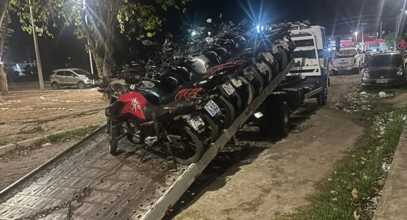 Dois carros e 17 motocicletas são removidos durante fiscalização de trânsito em Teresina