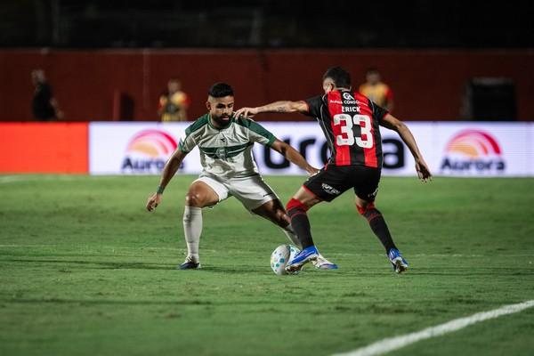 Coritiba enfrenta o Vitória neste sábado (31), às 16h, pelo Brasileirão; veja onde assistir