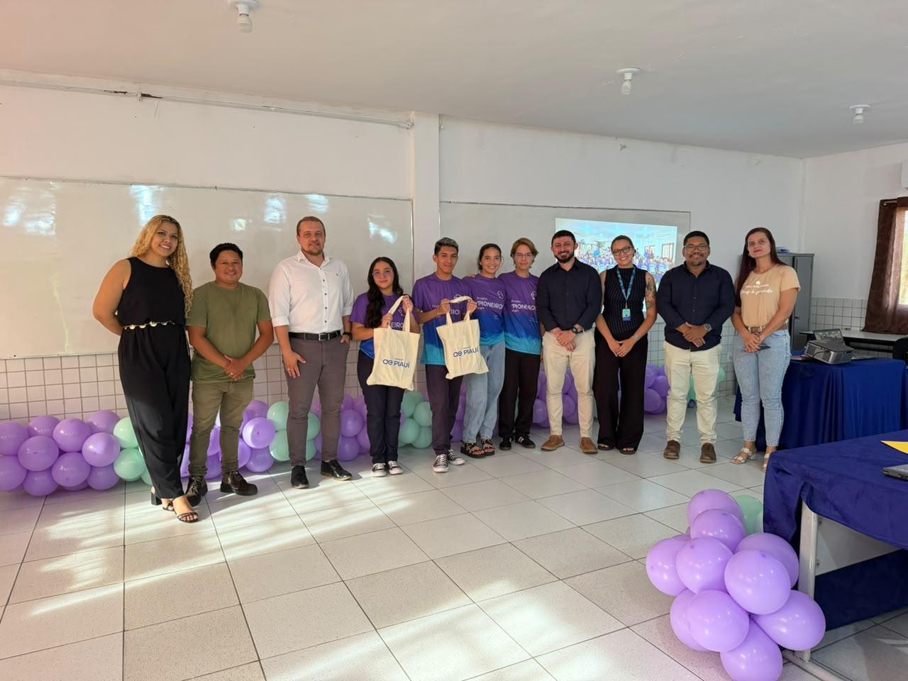 Dupla de estudantes de Cocal dos Alves avança para próxima fase do Projeto Pioneiros