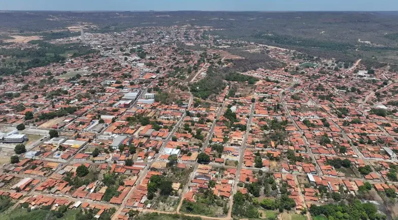 Homem é preso pela Força Tática com pistola 9mm em bar de Uruçuí