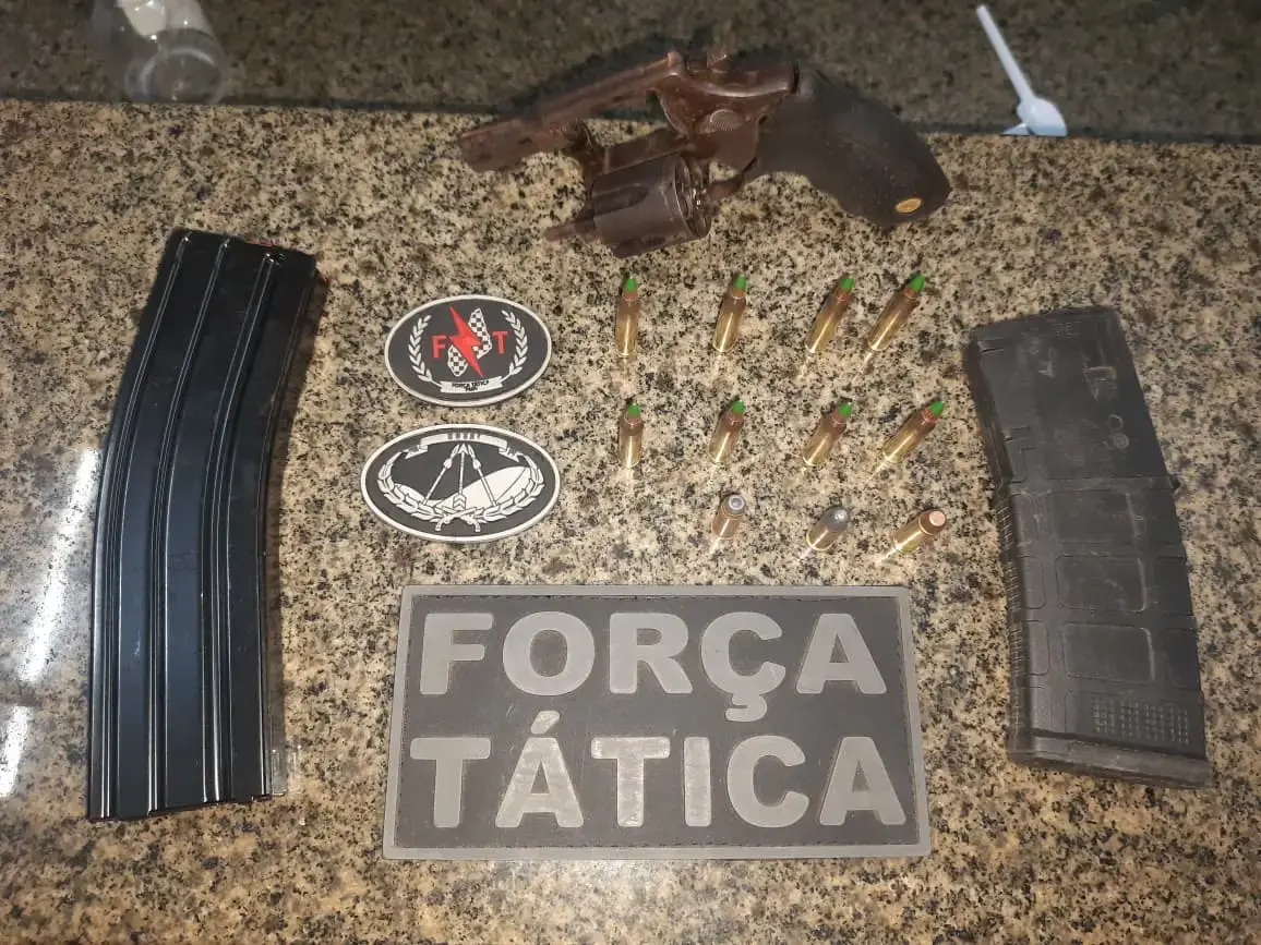 Perseguição policial termina com quatro presos e apreensão de armas e munições em Luís Correia