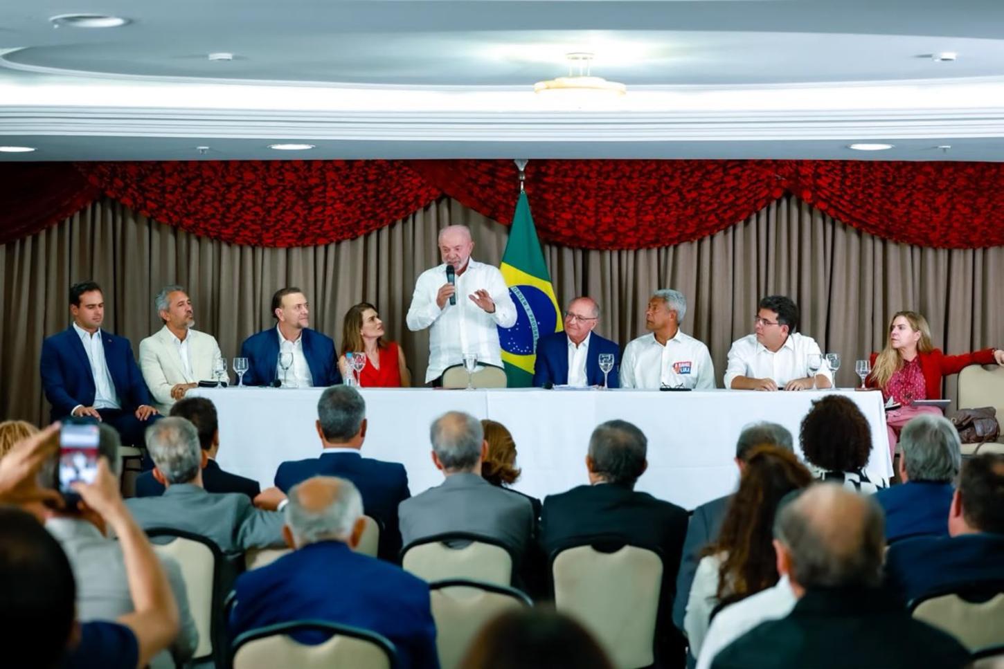 Rafael Fonteles se reúne com Lula em Brasília para alinhar estratégias para o segundo turno