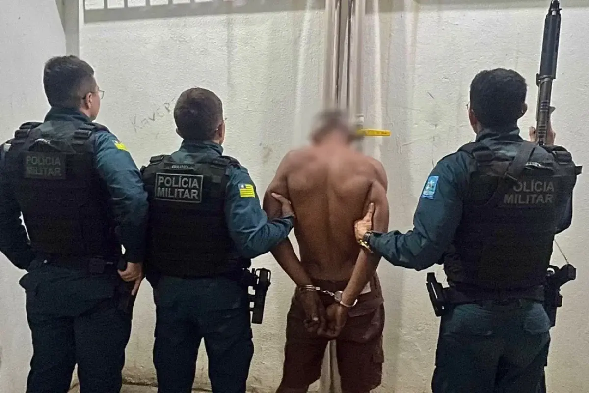 Homem é preso após ameaçar filha com faca em Elesbão Veloso
