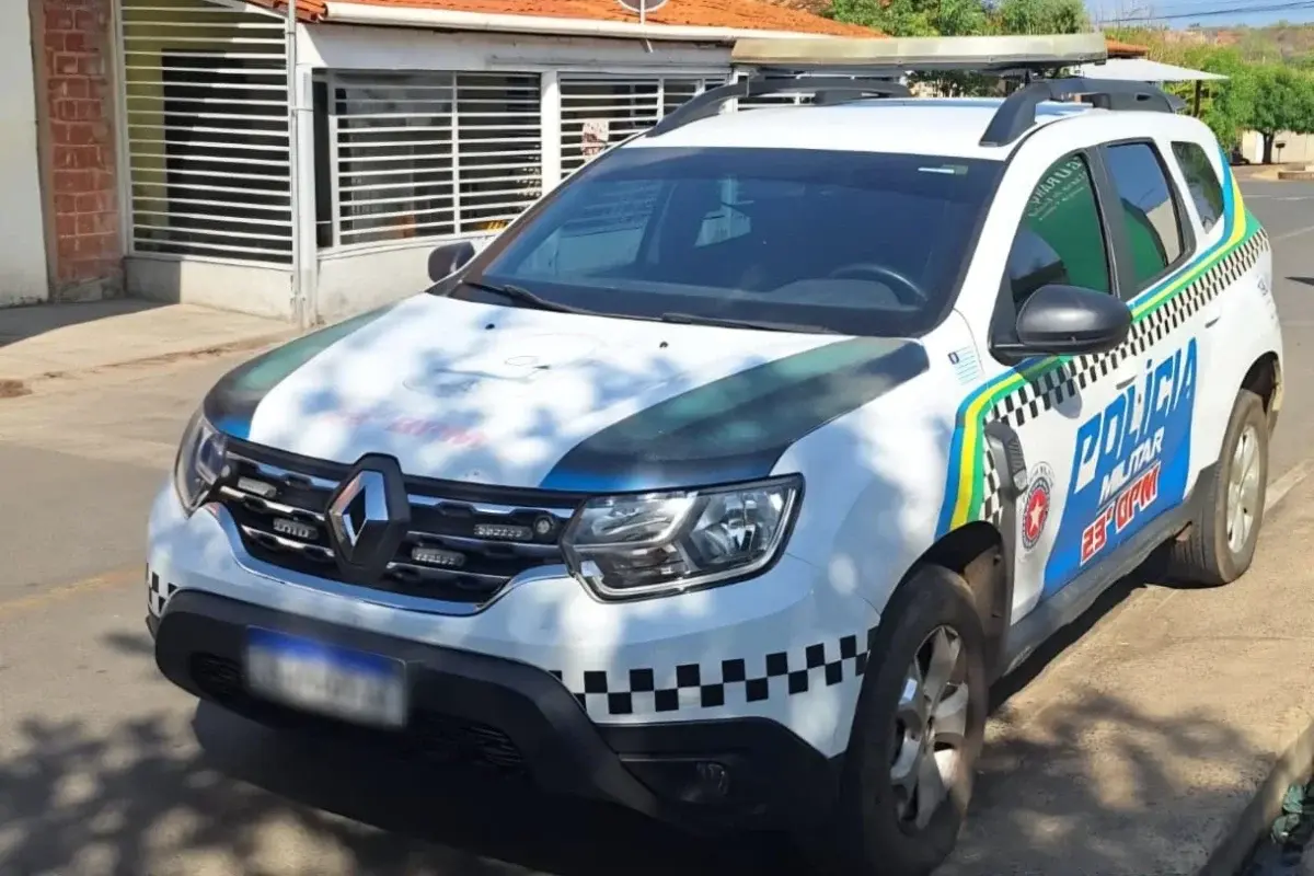 Mulher é agredida pelo companheiro na frente do filho autista e homem é preso em Elesbão Veloso