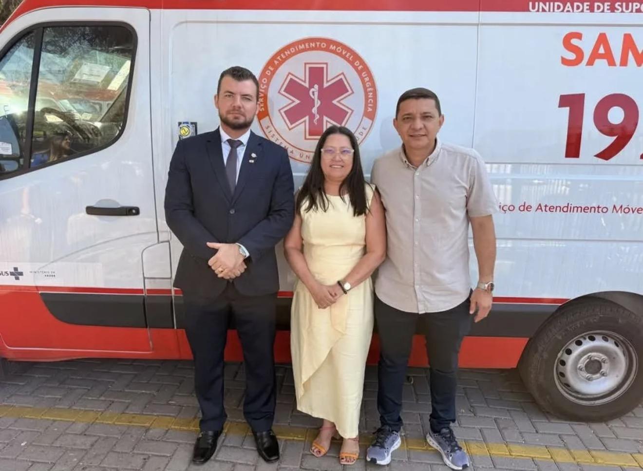 Entrega de ambulância do  SAMU para Aroeiras do itaim