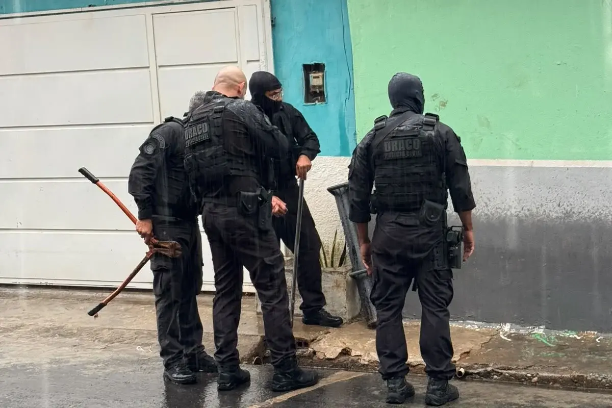 DRACO deflagra operação contra facção criminosa e cumpre 26 mandados na zona Sul de Teresina