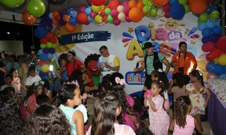 Aroeiras do Itaim realiza primeira edição do Dia da Alegria com centenas de crianças