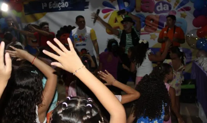 Aroeiras do Itaim realiza primeira edição do Dia da Alegria com centenas de crianças