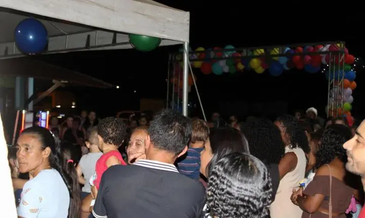 Aroeiras do Itaim realiza primeira edição do Dia da Alegria com centenas de crianças