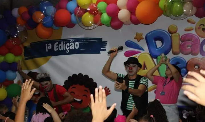 Aroeiras do Itaim realiza primeira edição do Dia da Alegria com centenas de crianças