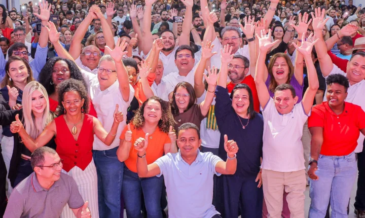 Base de Rafael Fonteles apresenta avanços da Educação e propostas para os próximos quatro anos durante plenária