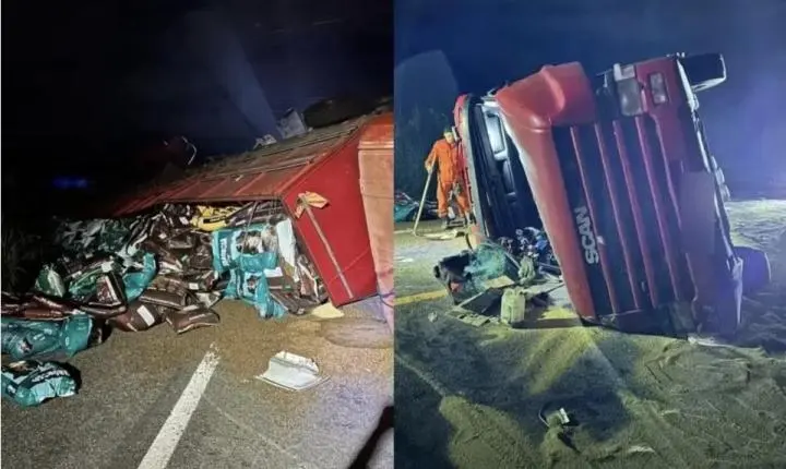 Caminhão carregado de ração tomba na BR-343 em Piripiri; motorista é levado ao hospital