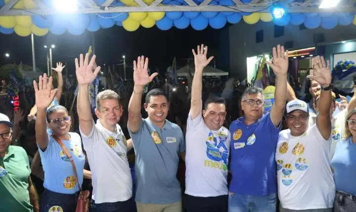 Carreata, adesivaço e ato político reúnem apoiadores em Jaicós