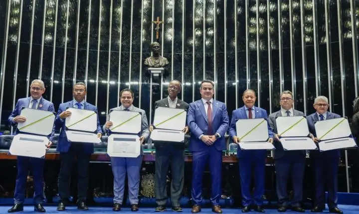 Ciro Nogueira homenageia no Senado os 90 anos da Assembleia de Deus no Piauí
