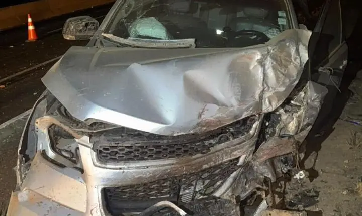 Colisão entre carros deixa recém-nascido e mais 4 feridos na PI-247 em Uruçuí