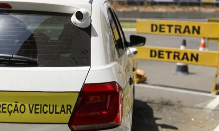 Exame prático da CNH muda em vários estados e elimina baliza tradicional