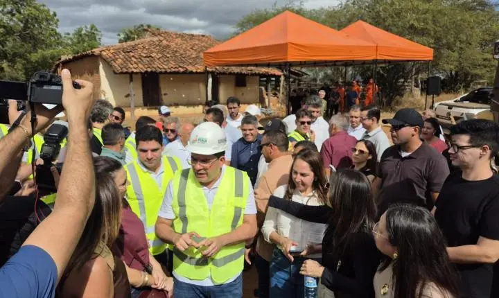 Governador Rafael Fonteles vistoria recuperação da PI-379 e reforça compromisso com investimentos na região de Picos